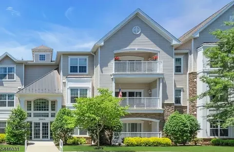 2205 Conrad Way #2205, Somerset, NJ 08873