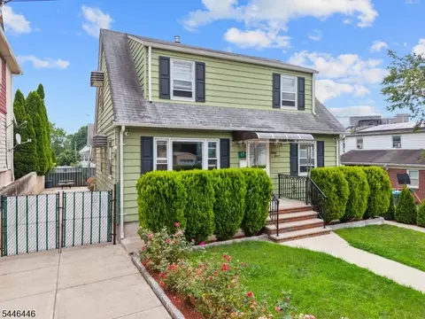 95 Hudson St, Clifton, NJ 07011