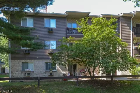 308 Federal Hill Rd #308, Pompton Lakes, NJ 07442