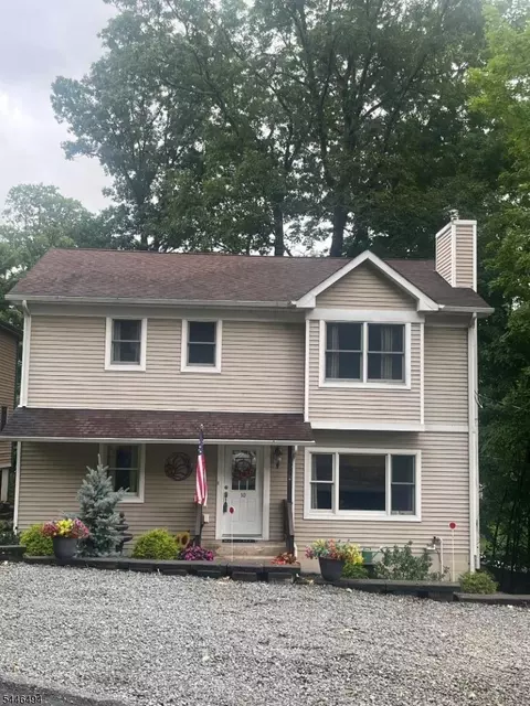 10 S Pkwy, Wharton, NJ 07885