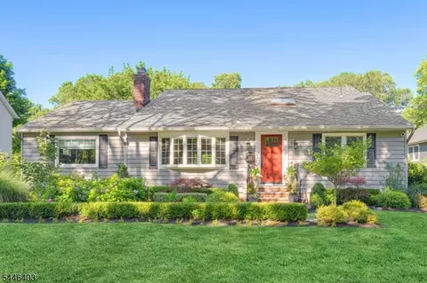 131 S Highwood Ave, Glen Rock, NJ 07452