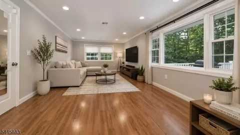 28 Ferndale Rd, Wayne, NJ 07470 photo 13