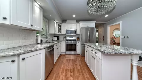 28 Ferndale Rd, Wayne, NJ 07470 photo 9