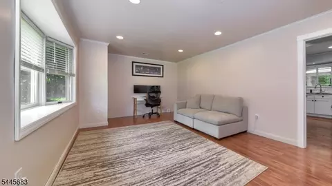28 Ferndale Rd, Wayne, NJ 07470 photo 4