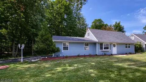 28 Ferndale Rd, Wayne, NJ 07470 photo 2