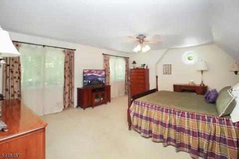 Bedroom - 7 Janice Dr, Hackettstown, NJ 07840 photo 2 of 6
