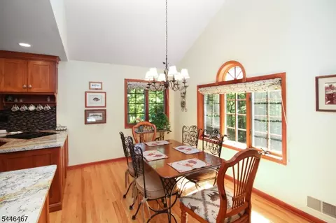 Dining - 7 Janice Dr, Hackettstown, NJ 07840 photo 1 of 2