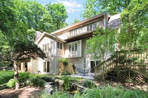 Exterior - 7 Janice Dr, Hackettstown, NJ 07840 photo 2 of 10