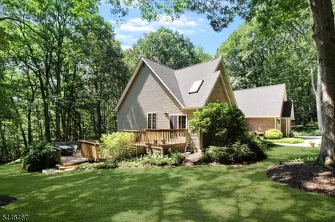 Exterior - 7 Janice Dr, Hackettstown, NJ 07840 photo 3 of 10