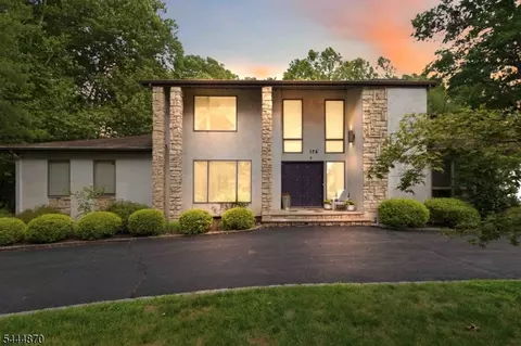 174 Brooklake Rd, Florham Park, NJ 07932