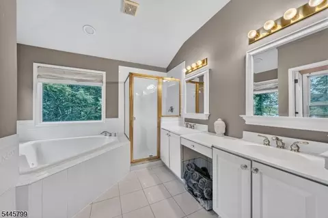 3 Cliff Rd, Wayne, NJ 07470 photo 26