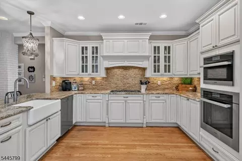 3 Cliff Rd, Wayne, NJ 07470 photo 3