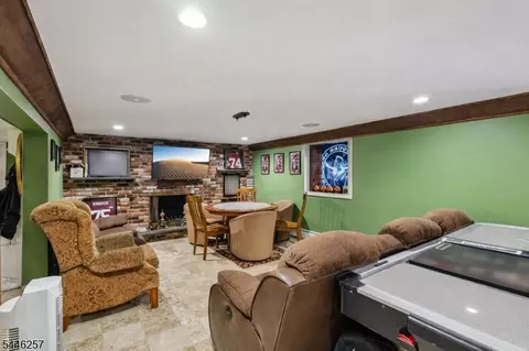Other - 695 Berdan Ave, Wayne, NJ 07470 photo 4 of 7