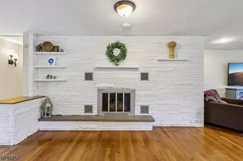Living - 695 Berdan Ave, Wayne, NJ 07470 photo 1 of 1
