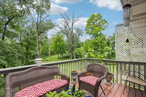 Exterior - 695 Berdan Ave, Wayne, NJ 07470 photo 3 of 8