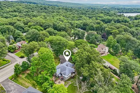 View/Area - 695 Berdan Ave, Wayne, NJ 07470 photo 2 of 3