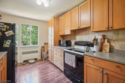 93 Troy Dr # D, Springfield, NJ 07081 photo 8