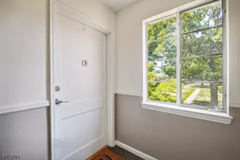 93 Troy Dr # D, Springfield, NJ 07081 photo 3