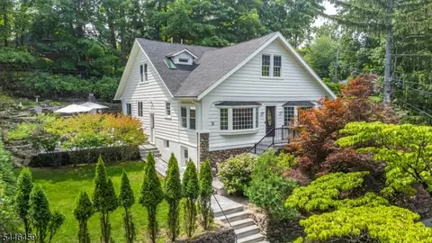 8 Birchwood Rd, Caldwell, NJ 07006