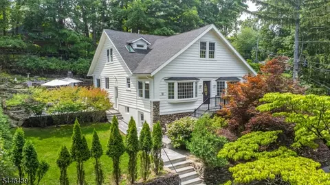 8 Birchwood Rd, Caldwell, NJ 07006