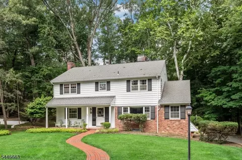 570 Bennington Ter, Ridgewood, NJ 07450
