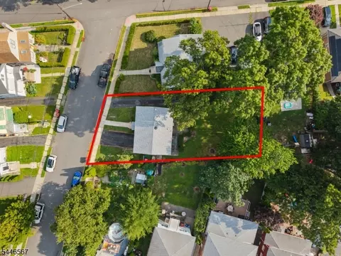 7 Freeman Pl, Nutley, NJ 07110 photo 3