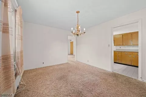 7 Freeman Pl, Nutley, NJ 07110 photo 9