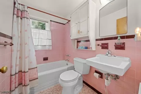7 Freeman Pl, Nutley, NJ 07110 photo 14
