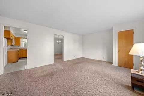 7 Freeman Pl, Nutley, NJ 07110 photo 6