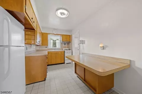 7 Freeman Pl, Nutley, NJ 07110 photo 12