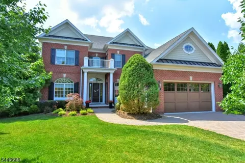 175 Cortland Dr, Saddle River, NJ 07458