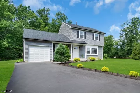 14 Dumont Round, Hillsborough, NJ 08844