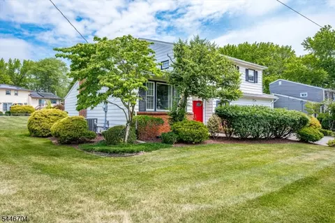 Exterior - 2 Eagle Rd, Edison, NJ 08820 photo 2 of 9