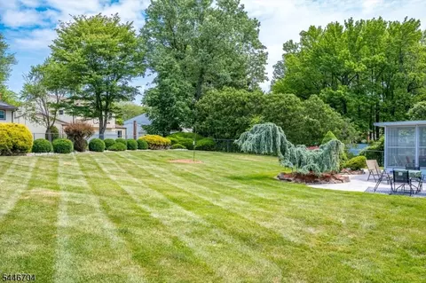 Exterior - 2 Eagle Rd, Edison, NJ 08820 photo 8 of 9