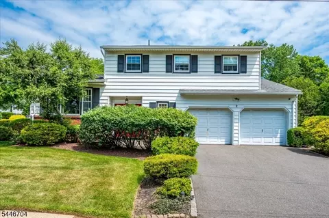 2 Eagle Rd, Edison, NJ 08820