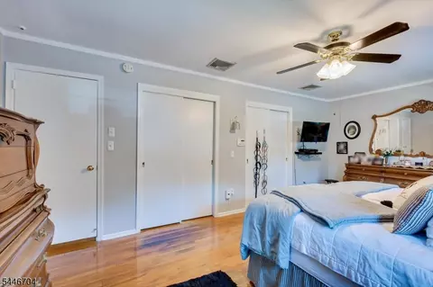 Bedroom - 2 Eagle Rd, Edison, NJ 08820 photo 2 of 6