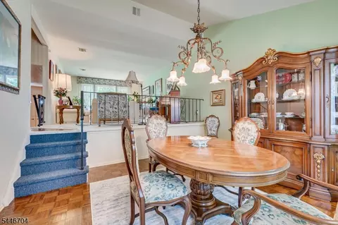 Dining - 2 Eagle Rd, Edison, NJ 08820 photo 2 of 3