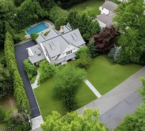 281 Long Hill Dr, Short Hills, NJ 07078