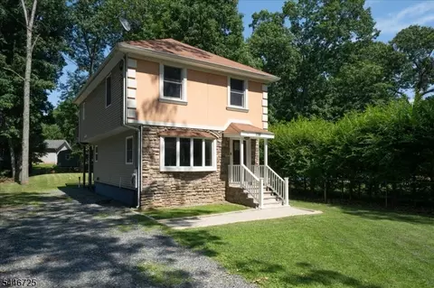 139 Harris Ave, Stanhope, NJ 07874