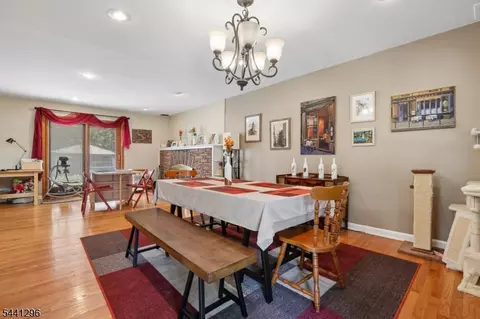 Dining - 28 Warwick Cir, Springfield, NJ 07081 photo 1 of 1