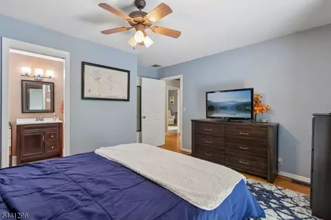 Bedroom - 28 Warwick Cir, Springfield, NJ 07081 photo 2 of 5
