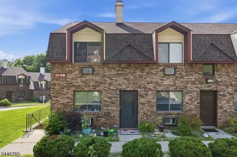 17 Great Gorge Ter, Vernon, NJ 07462