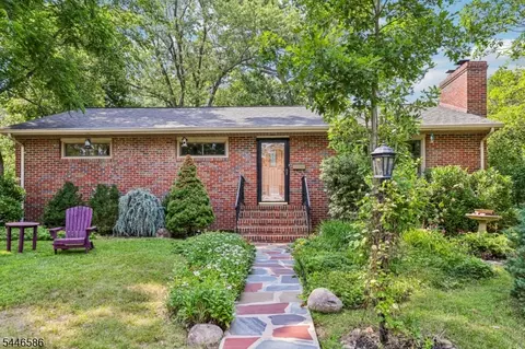 30 Ferndale Rd, Madison, NJ 07940