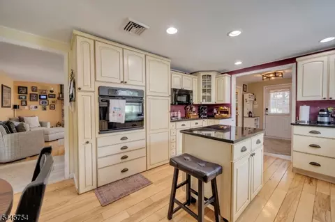 Kitchen - 26 Mackenzie Rd, Hampton, NJ 08827 photo 4 of 4