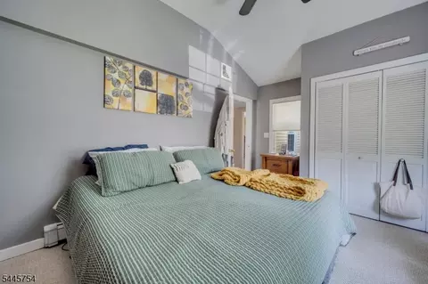 Bedroom - 26 Mackenzie Rd, Hampton, NJ 08827 photo 2 of 4