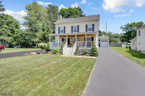 Exterior - 26 Mackenzie Rd, Hampton, NJ 08827 photo 2 of 11