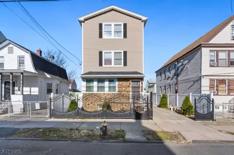 88-90 E 18th St, Paterson, NJ 07524
