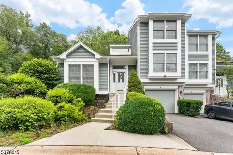 4 Brightwood Ln, Bedminster, NJ 07921