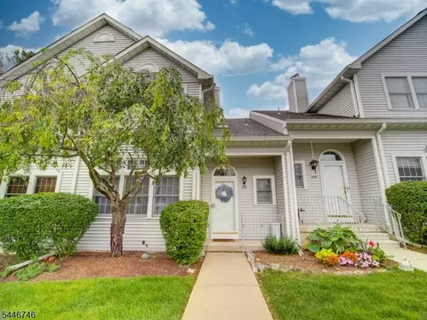 208 Harvard Dr, Hackettstown, NJ 07840