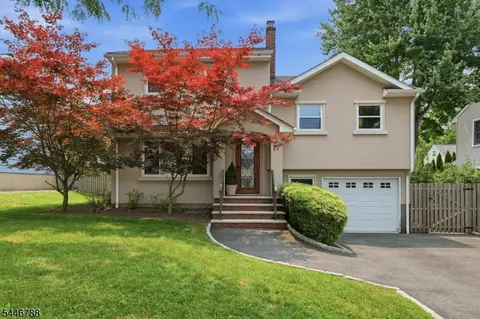 17 Westland Rd, Verona, NJ 07044